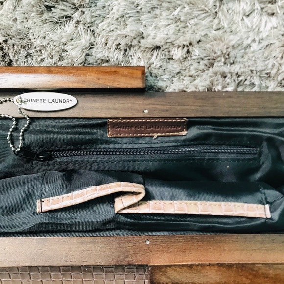 Chinese Laundry cheetah print wood clutch - Picture 2 of 2